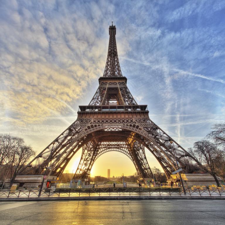 Eiffel Tower Champs De Mars Apartman Párizs Kültér fotó