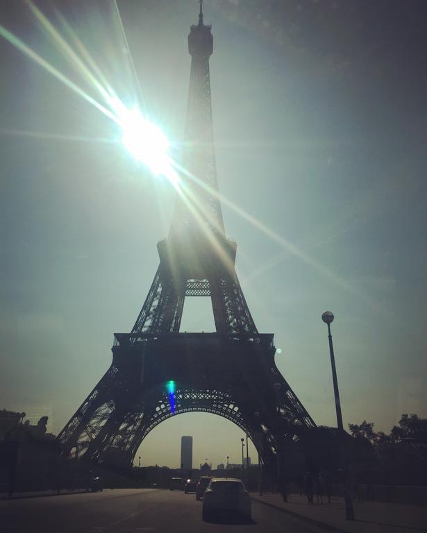 Eiffel Tower Champs De Mars Apartman Párizs Kültér fotó