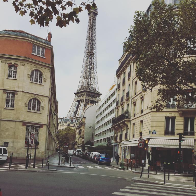 Eiffel Tower Champs De Mars Apartman Párizs Kültér fotó