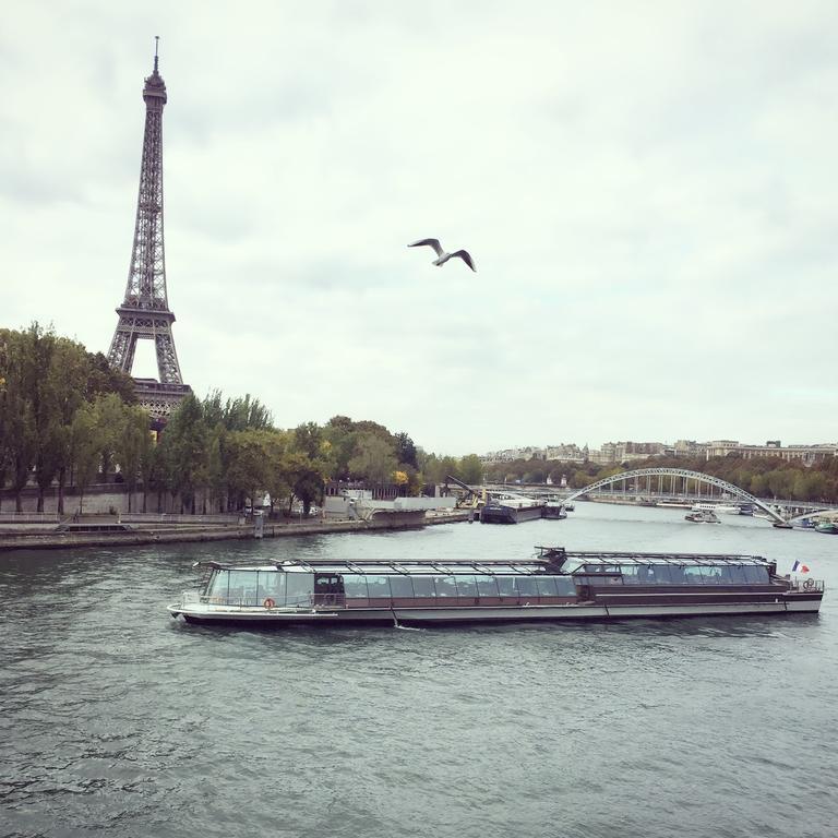 Eiffel Tower Champs De Mars Apartman Párizs Kültér fotó