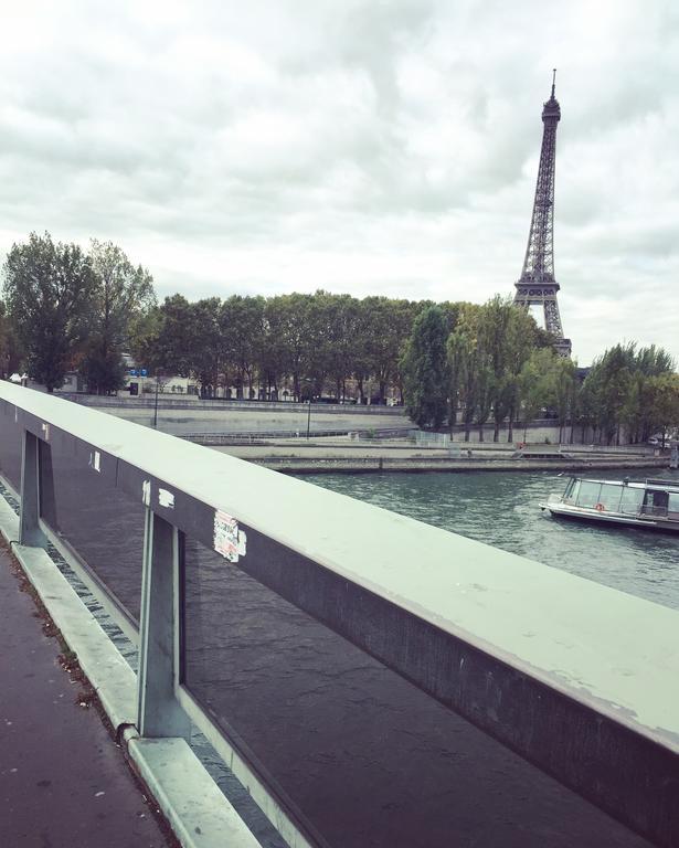 Eiffel Tower Champs De Mars Apartman Párizs Kültér fotó